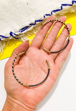 1980'S FINE BLACK AND GOLD HOOP EARRINGS
