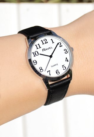 VINTAGE STYLE SILVER WATCH