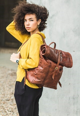 ROLL TOP RUCKSACK BACKPACK IN BROWN LEATHER