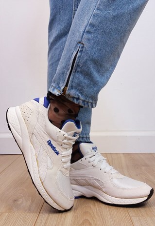 VINTAGE 90'S REEBOK PYRO WHITE TRAINERS // UK 4.5 / EU 37.5