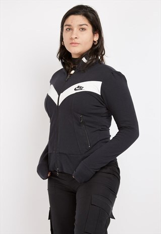 VINTAGE BLACK NIKE JACKET
