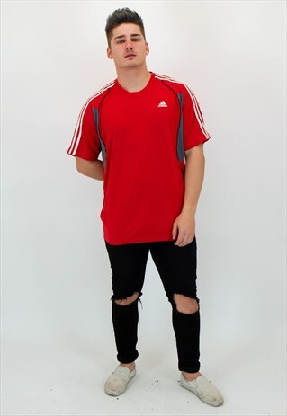 VINTAGE ADIDAS T-SHIRT