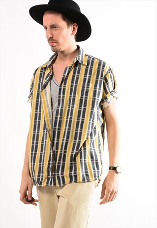 FESTIVAL PATTERN SHIRT.