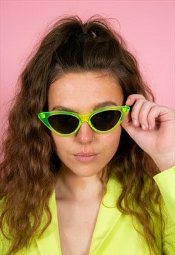0s Y2k vintage style clear neon yellow green pointed cateye 