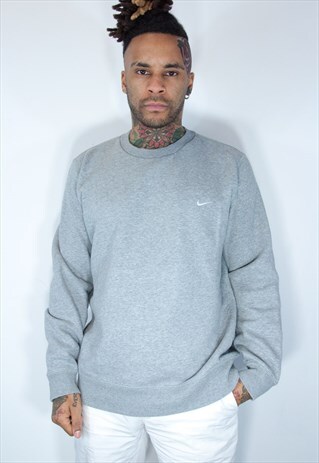 NIKE EMBROIDED SWEATSHIRT