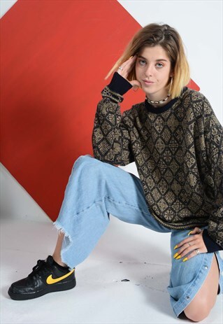 VINTAGE KNITTED JUMPER WITH RETRO PATTERN
