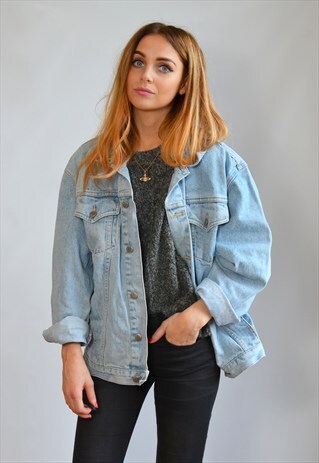VINTAGE 90S OVERSIZED LIGHT BLUE DENIM JACKET