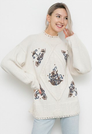CREAM WHITE EMBROIDERY FLORAL SWEATER