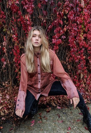 OVERSIZED SHIRT IN SHEER REDDISH BROWN