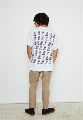 KITTY SKATE REPEAT WHITE TEE