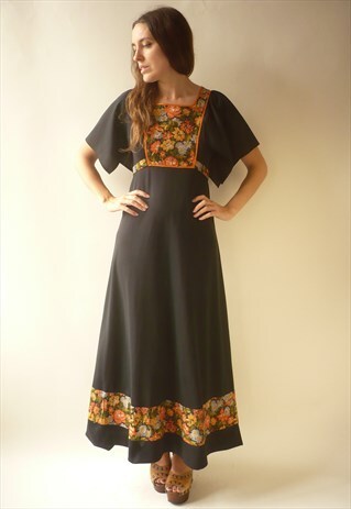 1970'S VINTAGE PATCHWORK BIB FRONT BOHEMIAN MAXI DRESS
