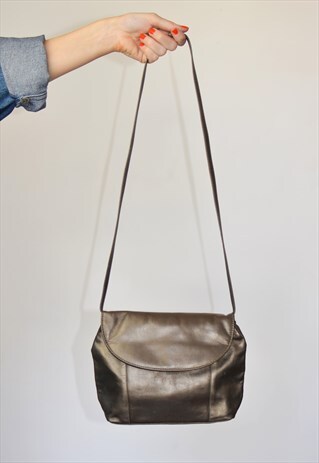 VINTAGE SMALL BRONZE GOLD LEATHER CROSS BODY STRAP BAG