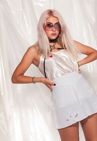 VINTAGE HOT PANTS 70S WHITE LACE EMBROIDERED FESTIVAL SHORTS