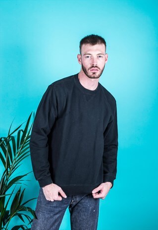 VINTAGE 1990S SWEATER IN BLACK