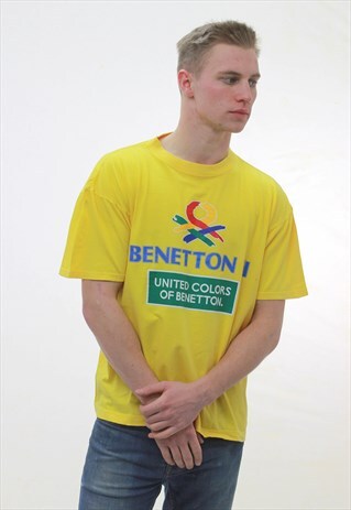 VINTAGE BENETTON T-SHIRT