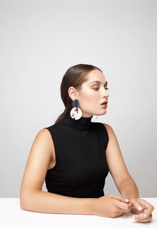 SFERA EARRINGS WITH TWO FACES PRINT