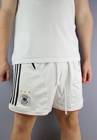 VINTAGE ADIDAS GERMANY FC SHORTS IN WHITE WITH EMBROIDERED L
