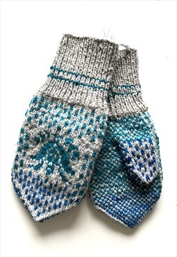 Recycled Knitted Ornamented Mittens 