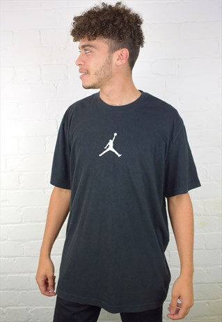 VINTAGE 90'S NBA T-SHIRT
