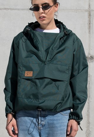 OVERSIZED WINDBREAKER HOODIE IN BOTTLE GREEN