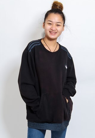 VINTAGE ADIDAS SWEATSHIRT IN BLACK LARGE