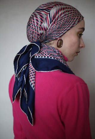 Y2K VINTAGE OPTICAL ILLUSION SCARF . PSYCHEDELIC PATTERN