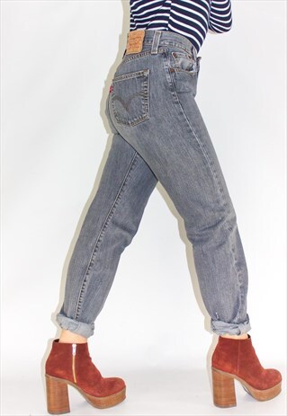 VINTAGE BOYFRIEND FIT GREY LEVI JEANS