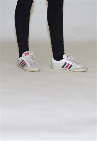 VINTAGE WHITE ADIDAS 90S TRAINERS