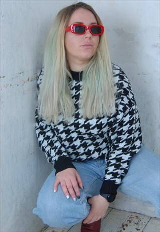 VINTAGE SOFT BLACK WHITE ABSTRACT OVERSIZED SWEATER JUMPER