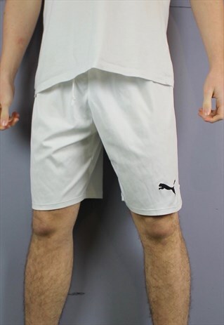 VINTAGE PUMA SHORTS IN WHITE WITH DRAWSTRINGS AND PRINTED LO