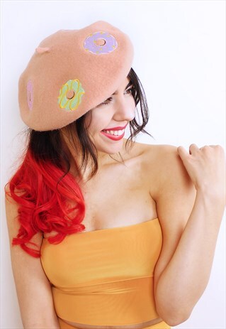 ORANGE BERET WITH DONUT EMBROIDERY