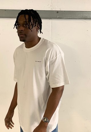 TRUTHWEAR OVERSIZED WHITE ESSENTIAL TSHIRT