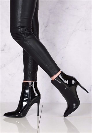 STILETTO POINTED TOE ANKLEBOOT IN BLACK PATENT
