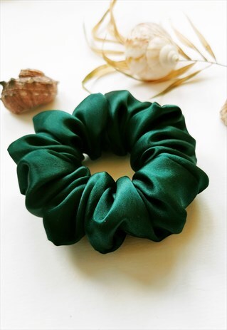 HANDMADE VINTAGE STYLE MEDIUM EMERALD GREEN HAIR SCRUNCH