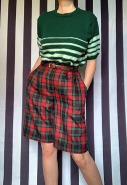 Vintage 80s tartan green red chino Bermuda shorts and pocket