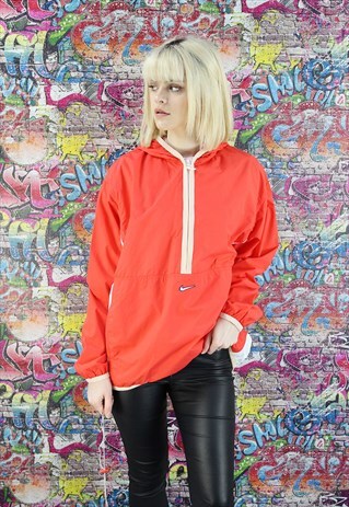 VINTAGE NIKE SHELL JACKET/WINDBREAKER. BRANDED SPORTSWEAR.