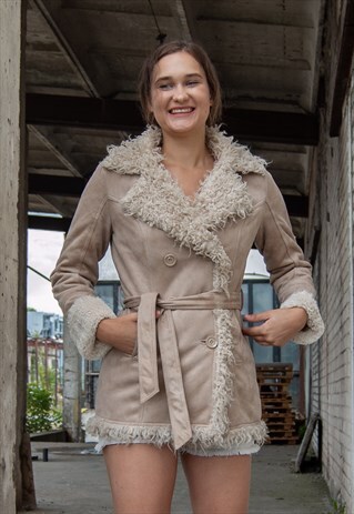 VINTAGE RETRO BEIGE WARM WINTER SHEARLING JACKET WITH BELT
