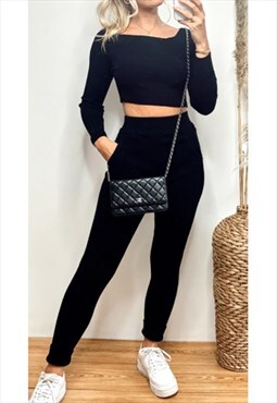 Off shoulder cropped knitted top and leggings suits set