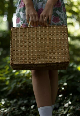 BEAUTIFUL HAND-MADE STRAW BAG