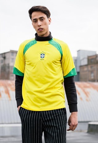 VINTAGE BRASIL FOOTBALL SHIRT T-SHIRT