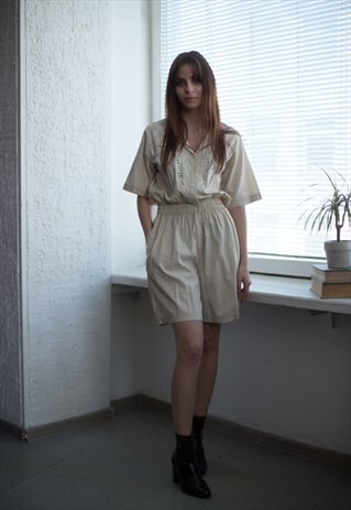 VINTAGE 80'S BEIGE SHORT SLEEVE BUTTON UP JUMPSUIT