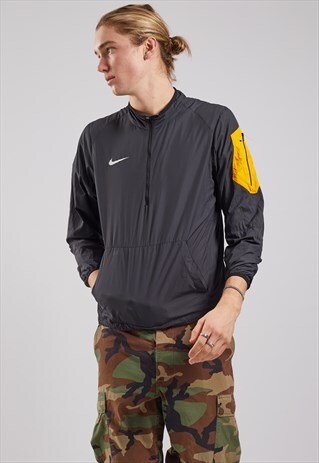 VINTAGE NIKE SHELL JACKET