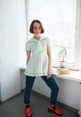 VINTAGE 60'S WHITE/GREEN POLKA DOT MOD STYLE TOP