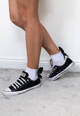 SOCKS WITH BLACK RIBBON BOW