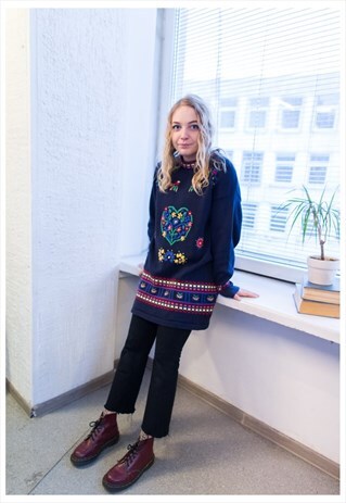 VINTAGE 80'S NAVY EMBROIDERED FRONT JUMPER
