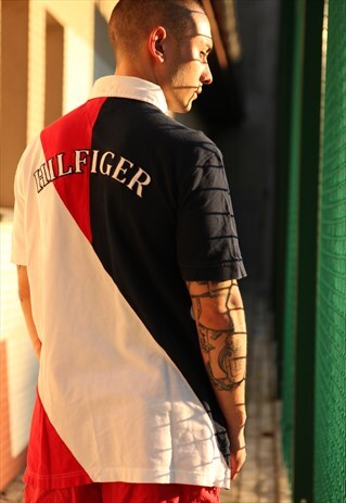 VINTAGE TOMMY HILFIGER POLO T-SHIRT SPELLOUT LOGO