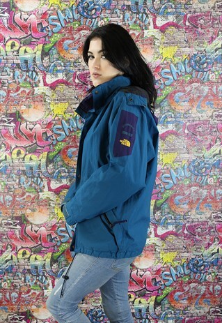 THE NORTH FACE VINTAGE COAT/ JACKET. UNISEX FESTIVAL WEAR.