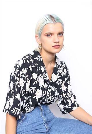 VINTAGE 90S BLACK FLORAL PRINT OVERSIZED SHIRT