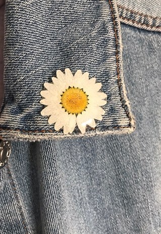 DAISY BROOCH, DAISY PIN, REAL FLOWER ACCESSORIES, SPRING