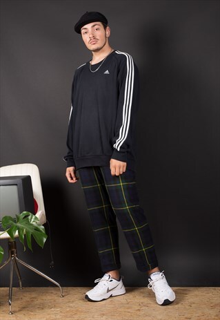 90'S BLACK EMBROIDERED MINIMALISTIC ADIDAS SWEATSHIRT